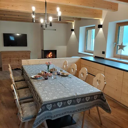 Laris Mountain House