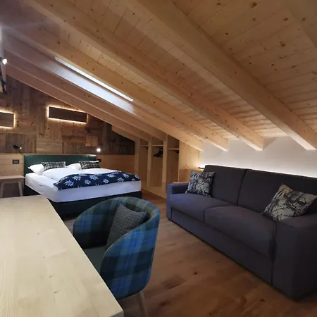 Laris Mountain House *
